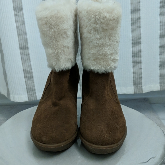New Coach Shearling Boots - Picture 1 of 11